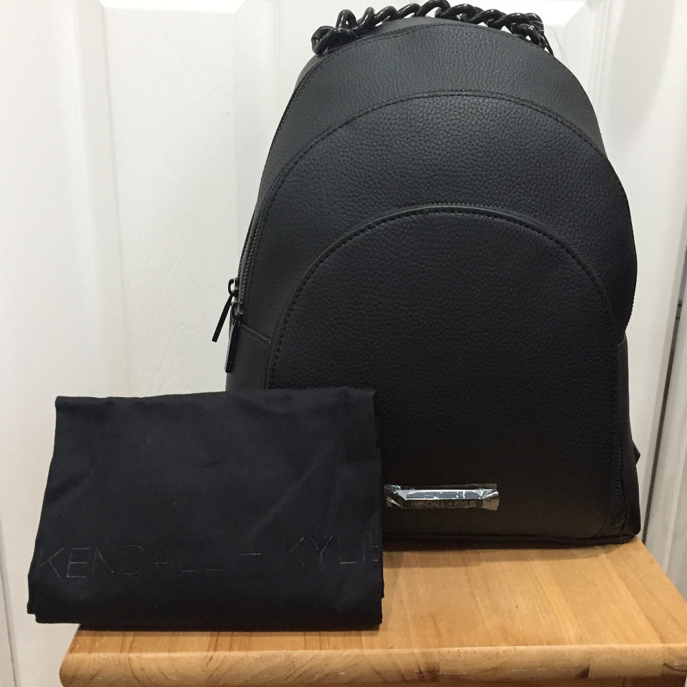 ‼️SOLD‼️KENDALL + KYLIE Sloane Backpack (Black)